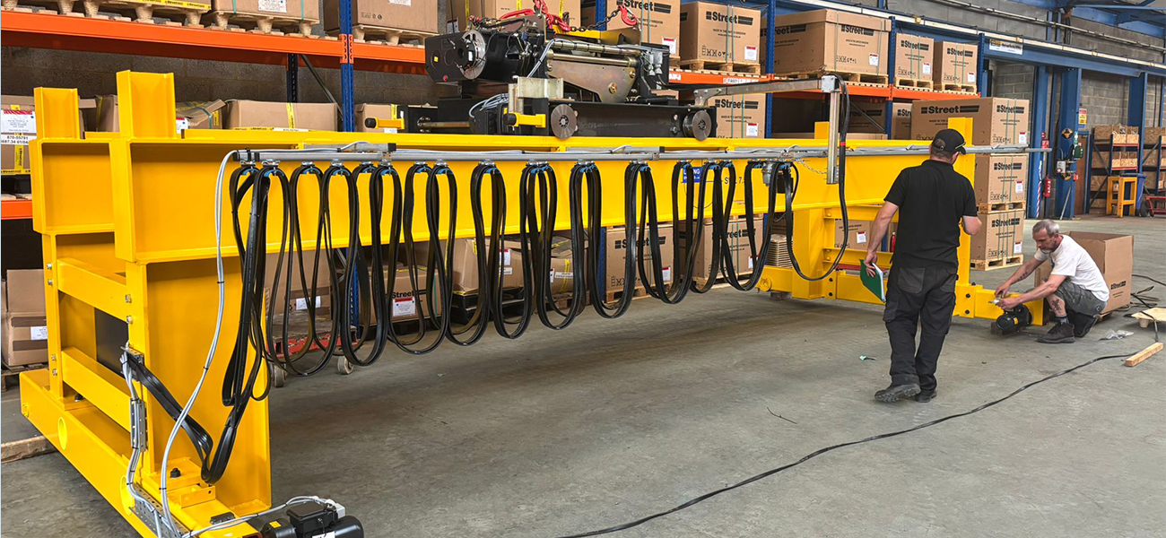 The Evolution of the Overhead Crane: From Steam to Smart Lifting Systems