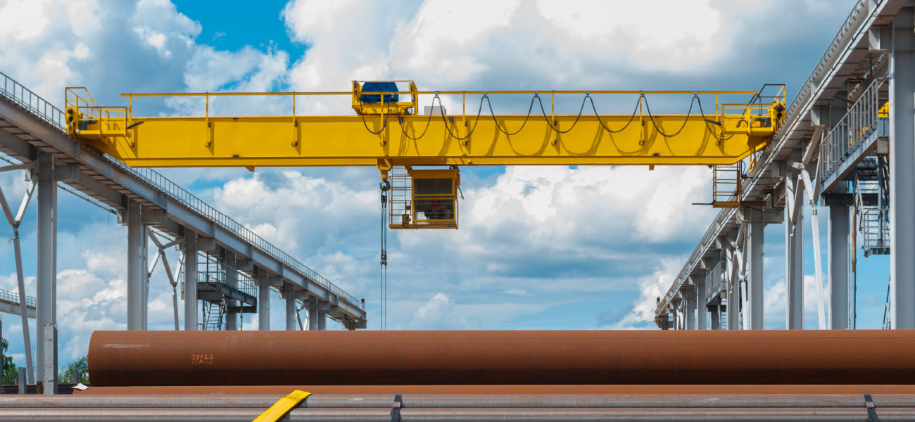How Overhead Crane and Gantry Systems Support Safer, More Efficient Manufacturing Workflows